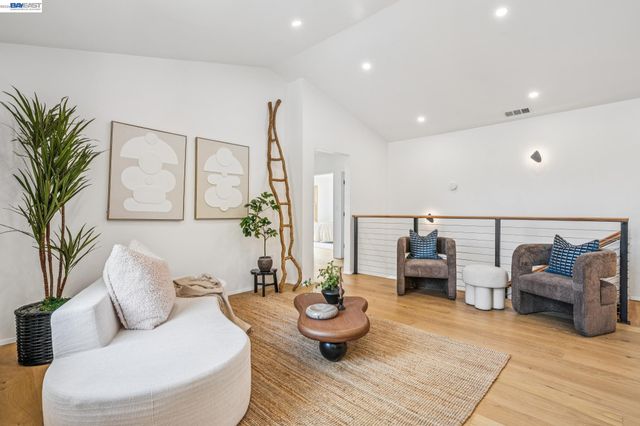 546 Weldon Ave, Oakland, CA 94610