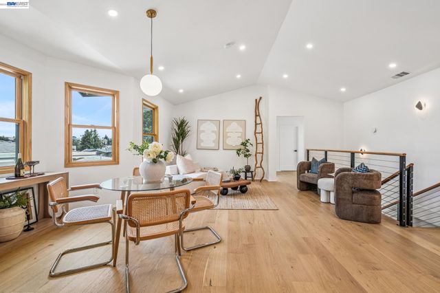 546 Weldon Ave, Oakland, CA 94610