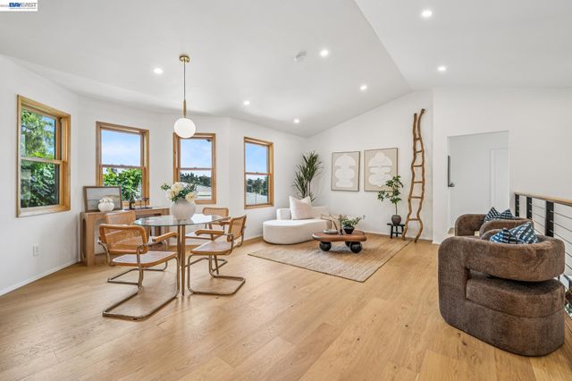 546 Weldon Ave, Oakland, CA 94610