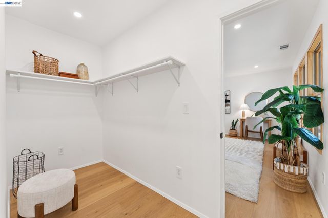 546 Weldon Ave, Oakland, CA 94610