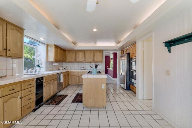 5339 Seneca Place, Simi Valley, CA 93063