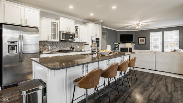 7735 Tanager Court, Zionsville, IN 46077