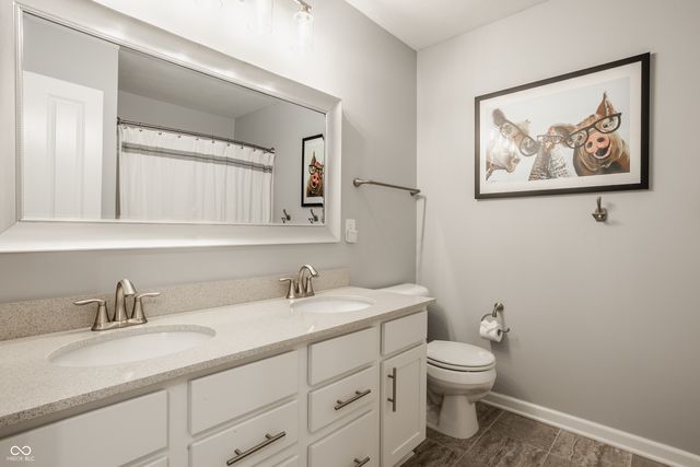 7735 Tanager Court, Zionsville, IN 46077