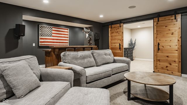 7735 Tanager Court, Zionsville, IN 46077