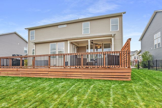 7735 Tanager Court, Zionsville, IN 46077