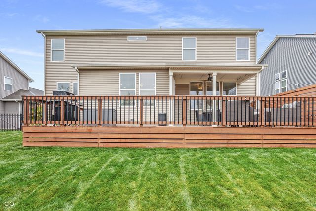 7735 Tanager Court, Zionsville, IN 46077