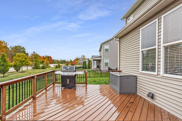 7735 Tanager Court, Zionsville, IN 46077