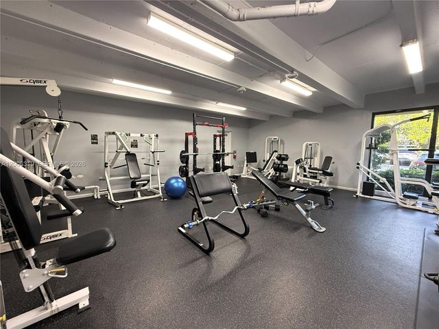 9301 SW 92nd Ave A213, Miami, FL 33176