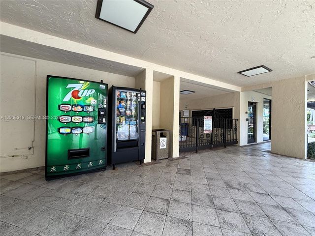 9301 SW 92nd Ave A213, Miami, FL 33176