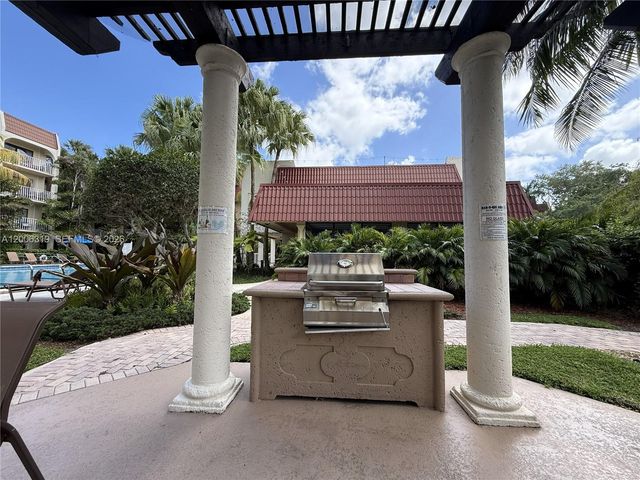 9301 SW 92nd Ave A213, Miami, FL 33176