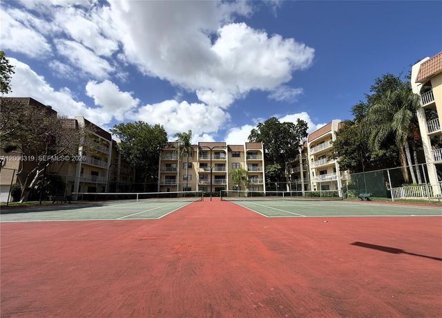 9301 SW 92nd Ave A213, Miami, FL 33176