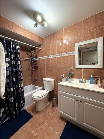 9301 SW 92nd Ave A213, Miami, FL 33176