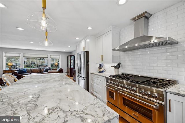 8101 WHITTIER BLVD, Bethesda, MD 20817