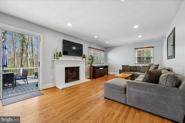 8101 WHITTIER BLVD, Bethesda, MD 20817