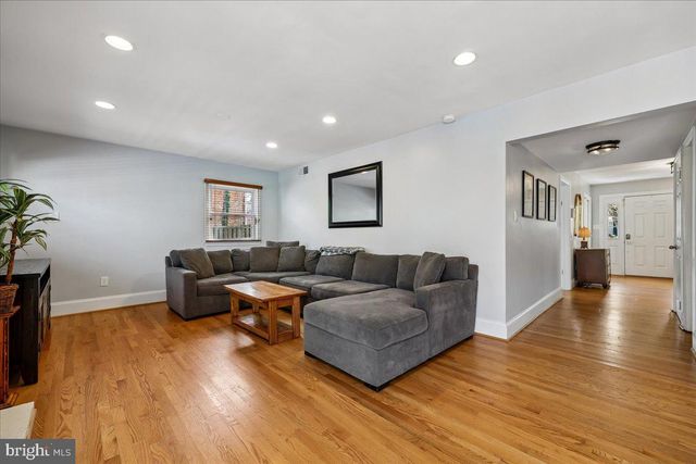 8101 WHITTIER BLVD, Bethesda, MD 20817