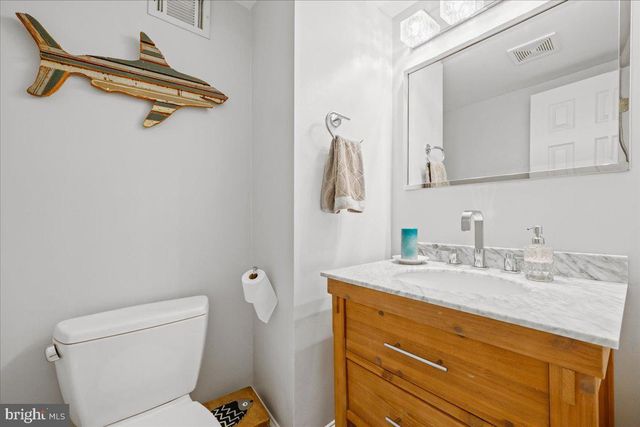 8101 WHITTIER BLVD, Bethesda, MD 20817