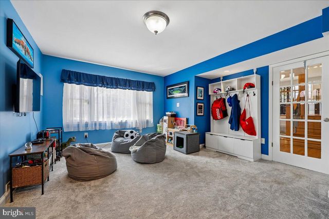 8101 WHITTIER BLVD, Bethesda, MD 20817