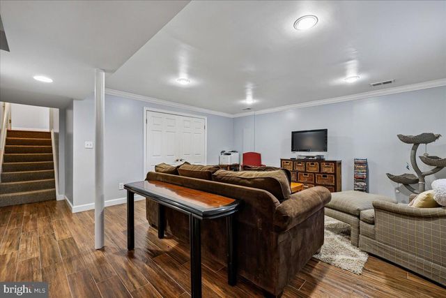 8101 WHITTIER BLVD, Bethesda, MD 20817