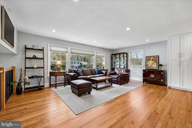 8101 WHITTIER BLVD, Bethesda, MD 20817