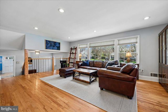 8101 WHITTIER BLVD, Bethesda, MD 20817