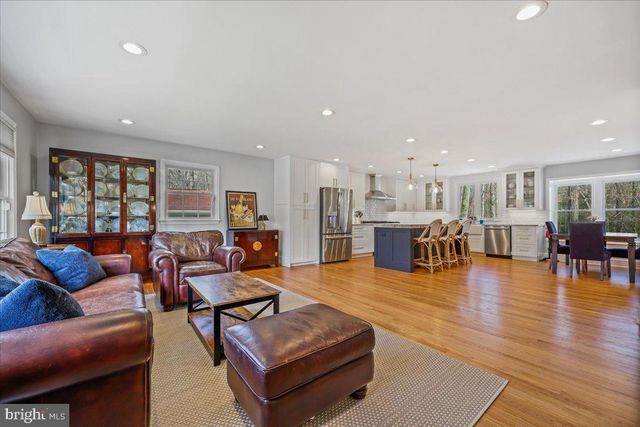 8101 WHITTIER BLVD, Bethesda, MD 20817