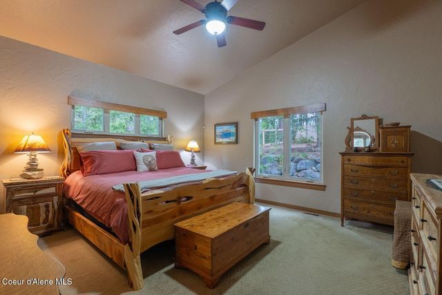 1573 E Chanticleer Ct, Hayden, ID 83835