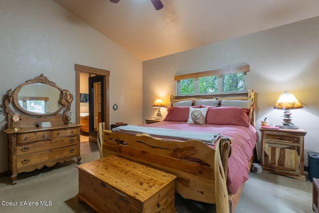 1573 E Chanticleer Ct, Hayden, ID 83835