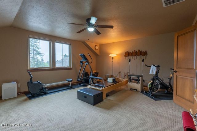 1573 E Chanticleer Ct, Hayden, ID 83835
