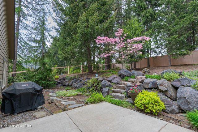 1573 E Chanticleer Ct, Hayden, ID 83835