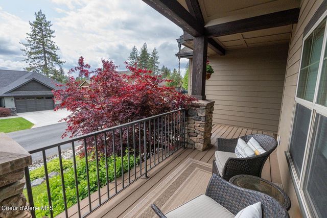 1573 E Chanticleer Ct, Hayden, ID 83835