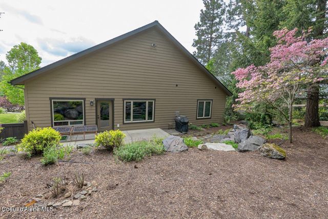 1573 E Chanticleer Ct, Hayden, ID 83835