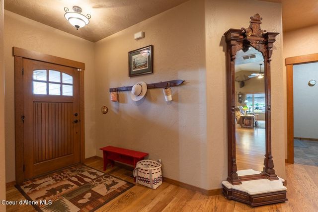 1573 E Chanticleer Ct, Hayden, ID 83835