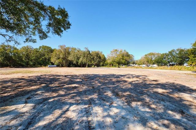 400 S Industrial LOOP, Labelle, FL 33935