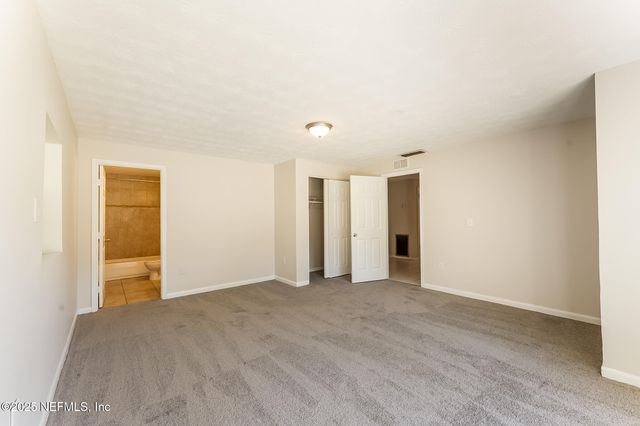 9341 DANVILLE Avenue, Jacksonville, FL 32208