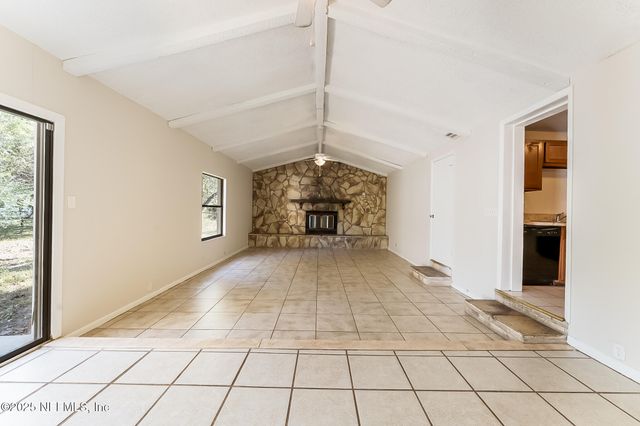 9341 DANVILLE Avenue, Jacksonville, FL 32208