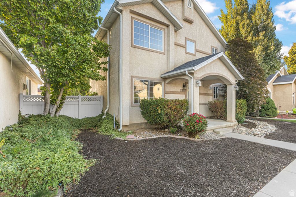 11880 S LANDOU DR, Draper, UT 84020