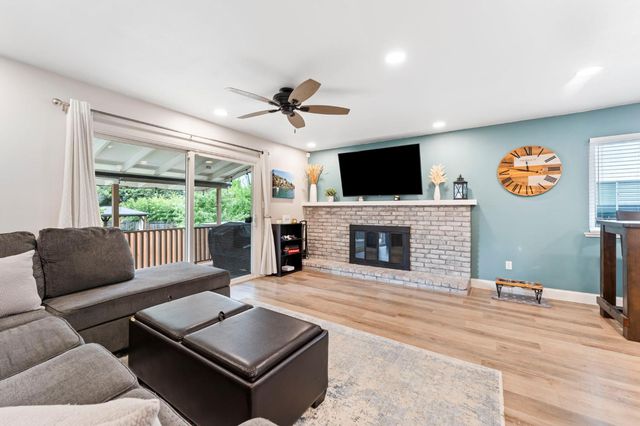 4580 Bannister Rd, Fair Oaks, CA 95628