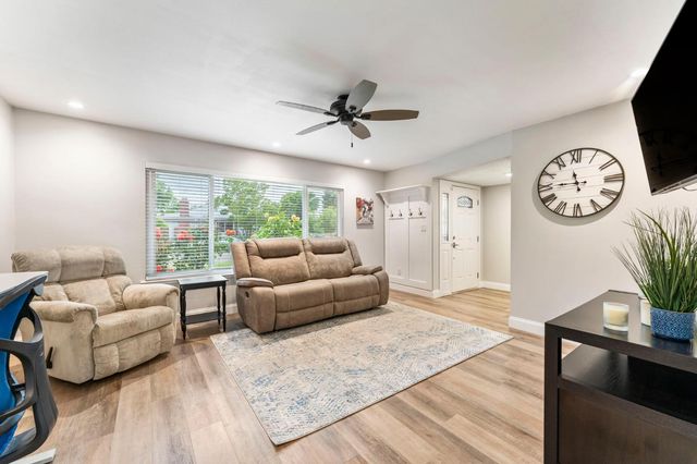 4580 Bannister Rd, Fair Oaks, CA 95628