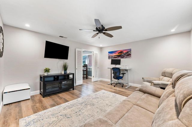 4580 Bannister Rd, Fair Oaks, CA 95628