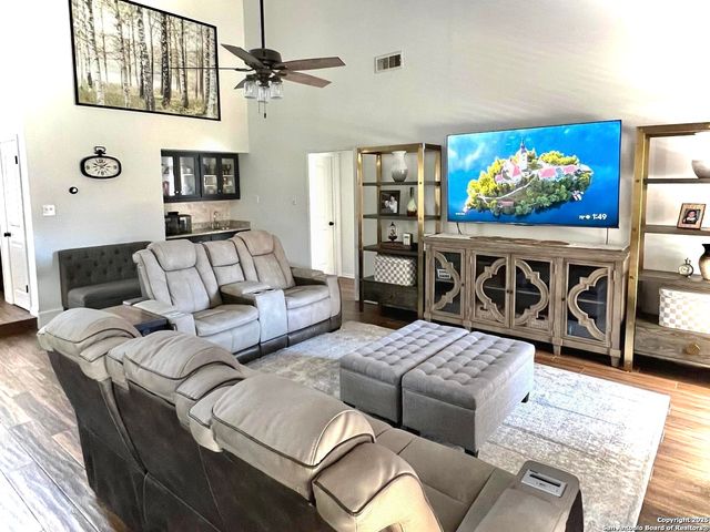 2934 Burnt Oak, San Antonio, TX 78232