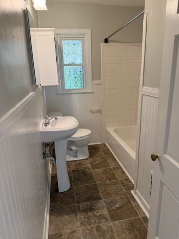 2031 Benjamin St, Nashville, TN 37206