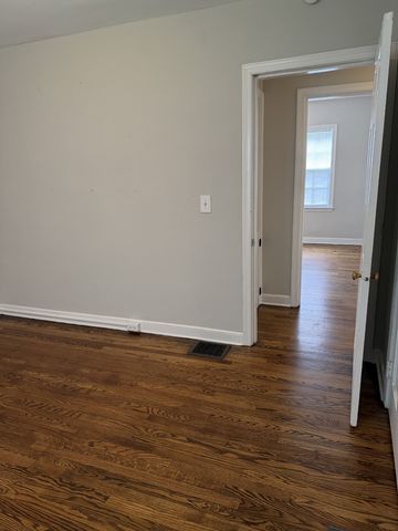 2031 Benjamin St, Nashville, TN 37206