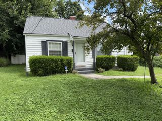 2031 Benjamin St, Nashville, TN 37206