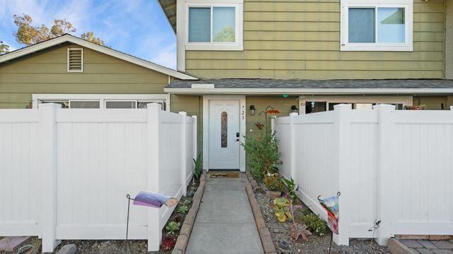 723 Paradise Cove Way, Oceanside, CA 92058