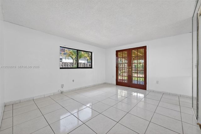 20 E 52nd Pl, Hialeah, FL 33013