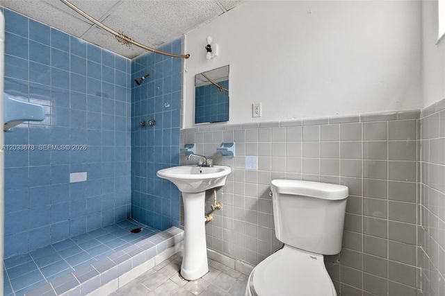 20 E 52nd Pl, Hialeah, FL 33013