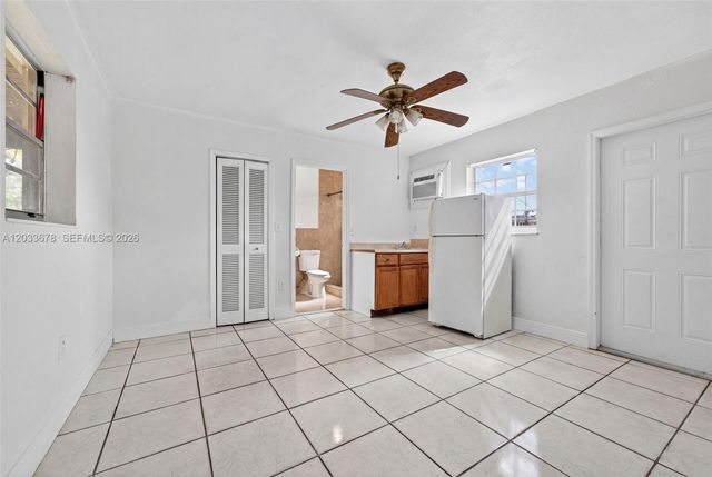 20 E 52nd Pl, Hialeah, FL 33013