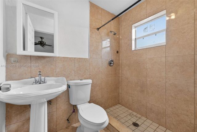 20 E 52nd Pl, Hialeah, FL 33013