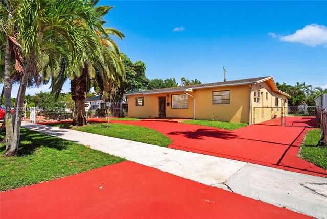20 E 52nd Pl, Hialeah, FL 33013
