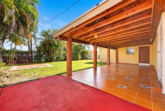 20 E 52nd Pl, Hialeah, FL 33013